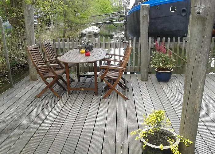 Houseboat Vliegenbos 암스테르담