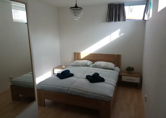 Houseboat Vliegenbos 3* 암스테르담