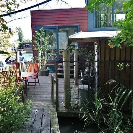 Bed & Breakfast Houseboat Vliegenbos Amsterdam
