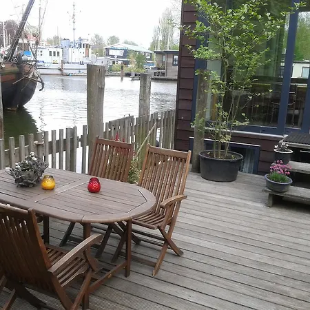 בית הארחה Houseboat Vliegenbos